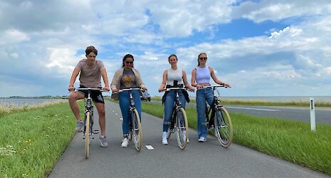 Marken & Volendam E-bike Tour